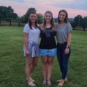 Meet your Posher, Caroline